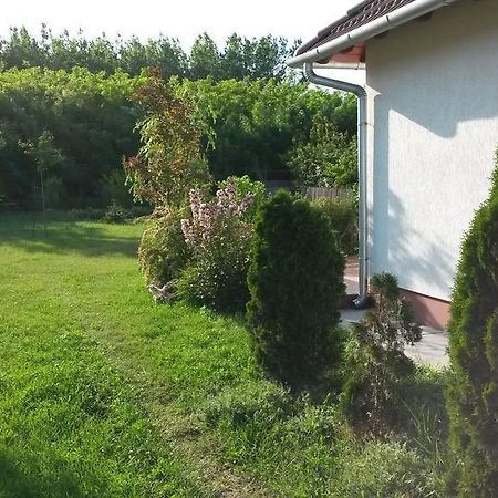 Cserkei Nyaralo Cserkeszolo Luaran gambar